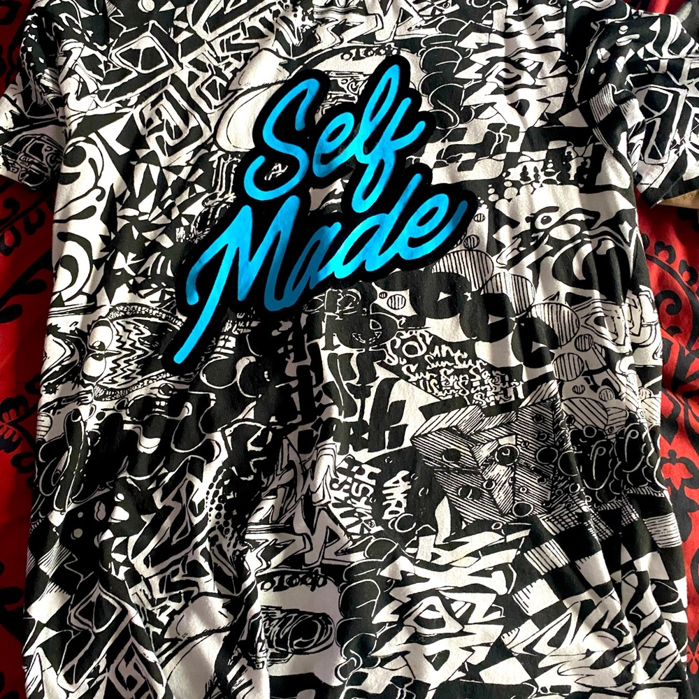 Medium, soft texture embroidery, oversize styled
